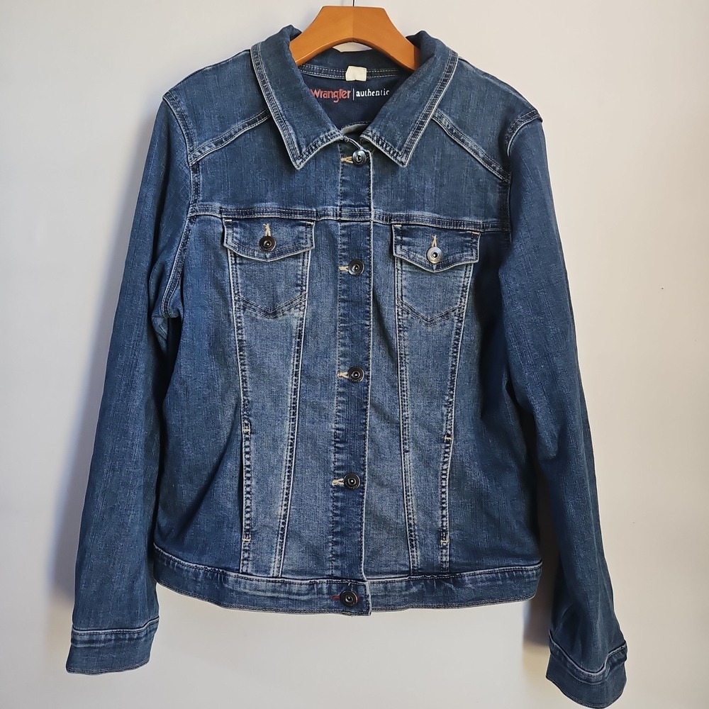Wrangler Blue Denim Jacket Size XL Women's Button Front Western Boho Rodeo